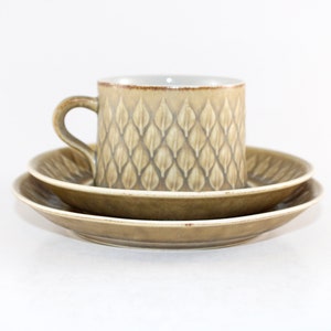 Quistgaard - RELIEF - Beautiful ceramic trio set - Kronjyden and Nissen - Made in Denmark 1960.