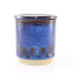 Søholm - Lovely stoneware box with lid -  Designed by Maria Philippi - Made in Denmark 1970.