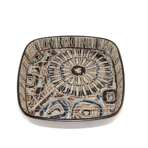 Royal Copenhagen  - Lovely ceramic dish -  BACA - Designed by Nils Thorsson - Made in Denmark 1960.