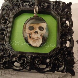 Skull in Black Hat Pendant Necklace / Skull Necklace / Skull Pendant / Skull Charm / Skull / Halloween Necklace / Rock n&#39; Roll Necklace