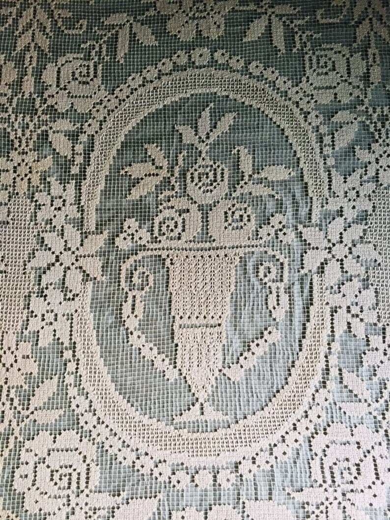 Antique bedspread handmade filet lace precious bourgeoise home linen Paris romantic boudoir bohemian shabby chic style