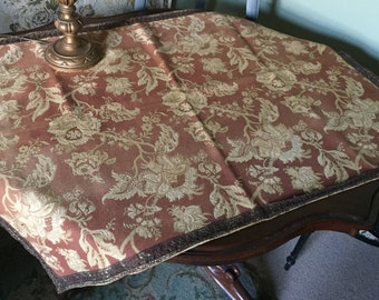 antique tablecloth silk damask gold metallic trim precious French bourgeoise home fine linen boudoir decor interior designer precious fabric