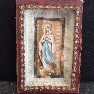 Antique religious frame diorama ex voto nun work convent Virgin Mary Victorian chromo printed paper wallpaper French church