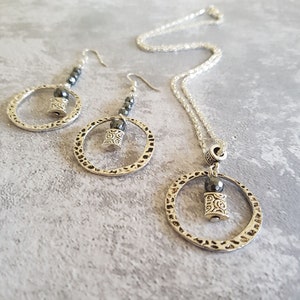 Silver Hematite Earrings & Necklace Set