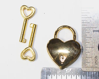 Medium Small Heart-shaped Lock, 'Gold'