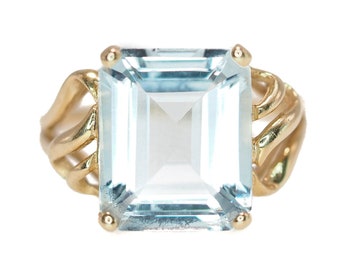 Vintage Emerald Cut Aquamarine Ring: 14K Yellow Gold Solitaire, Size 6