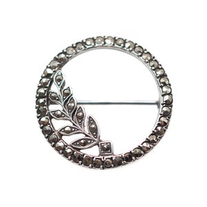 Spilla in argento sterling con marcasite degli anni &#39;30: spilla Art Déco