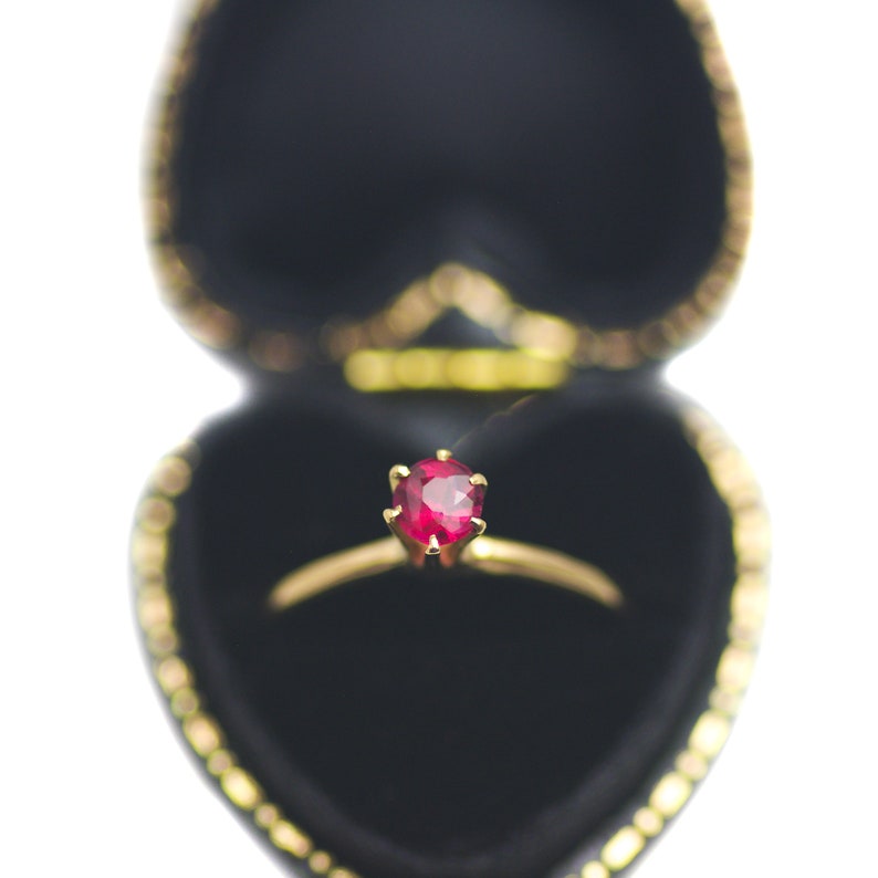 Antique 1919 Almandine Garnet and Glass Doublet and 14K Rose Gold Solitaire Engraved New Year/'s Eve Ring Size 5.25