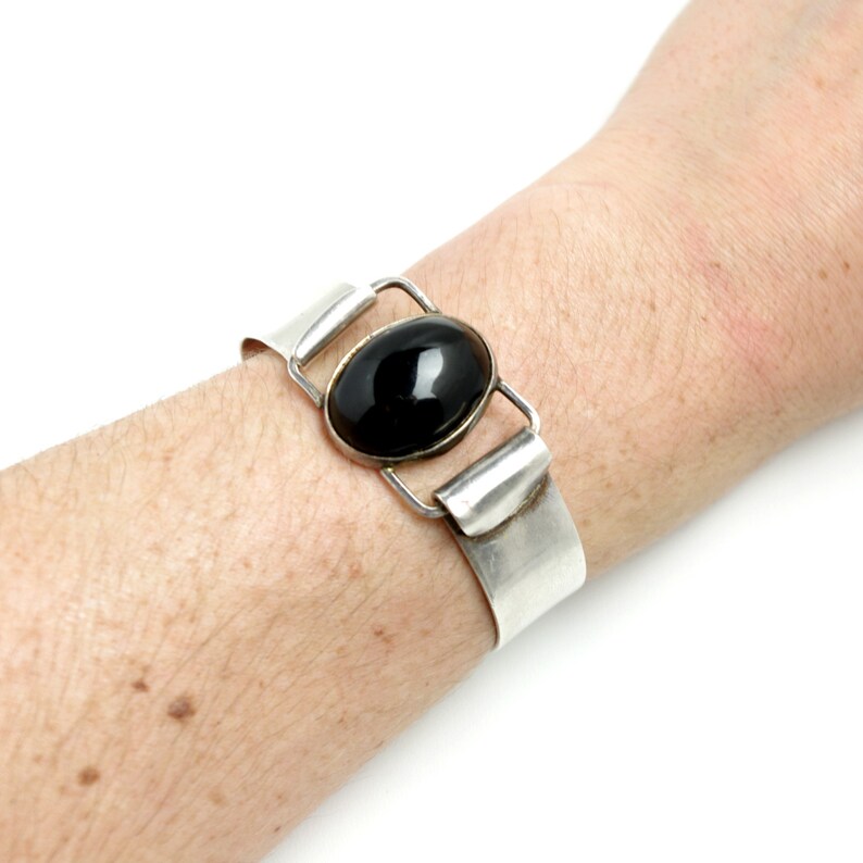 Vintage 1990s TAXCO Onyx and Sterling Silver Mexican Boho Statement Cuff 6 Bracelet