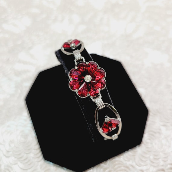 Vintage 1940s Red Glass, Silver Flower Bracelet -… - image 5