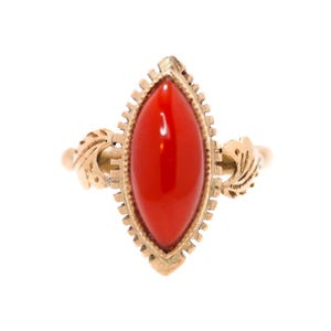 Anillo victoriano antiguo de coral sardo, oro de 18 quilates, talla 6,25