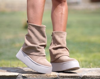 Handmade Slouchy Leather Boots,Beige Suede Platform Boots ,Custom Made Ankle Booties for Women,Beige Ankle Boots,Casual Street Style boots