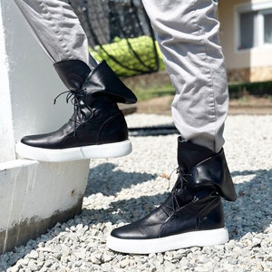 Herrsneakers i äkta läder, herrskängor i läder, svarta läderstövlar för män, handgjorda herrstövlar, höga herrsneakers i läder bild 7