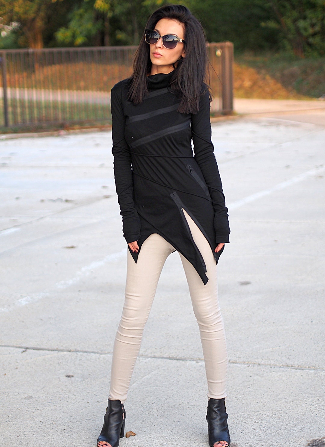 ASYMMETRIC BLOUSE BLACK