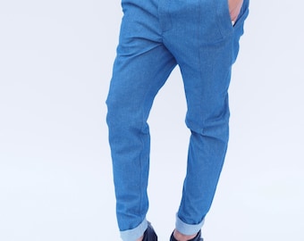 Jeanshose mit tiefem Schritt/ Jeanshose mit tiefem Schritt/ Jeanshose mit tiefem Schritt/ Jeanshose mit tiefem Schritt