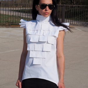 Women asymmetric shirt/women asymmetric top/extravagant asymmetric shirt/white asymmetric shirt/women sexy top
