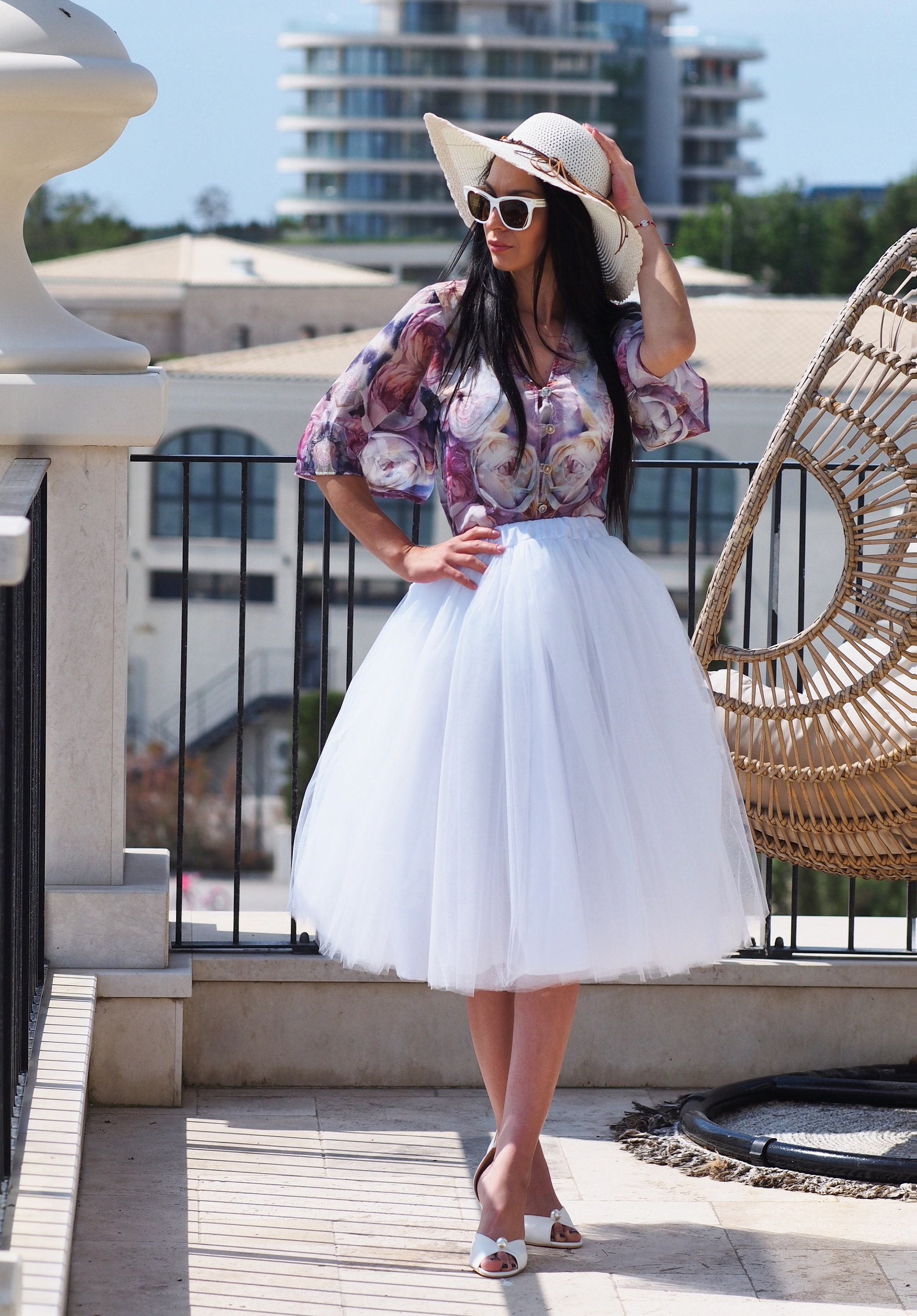 White Floor Length Tulle Skirt with Train White Bridal Tutu Skirt Wedding  Outfit Plus Size White Tulle Maxi Skirt · Dressromantic Fashion · Online  Store Powered by Storenvy