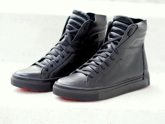 Black leather sneakers womens hotsell