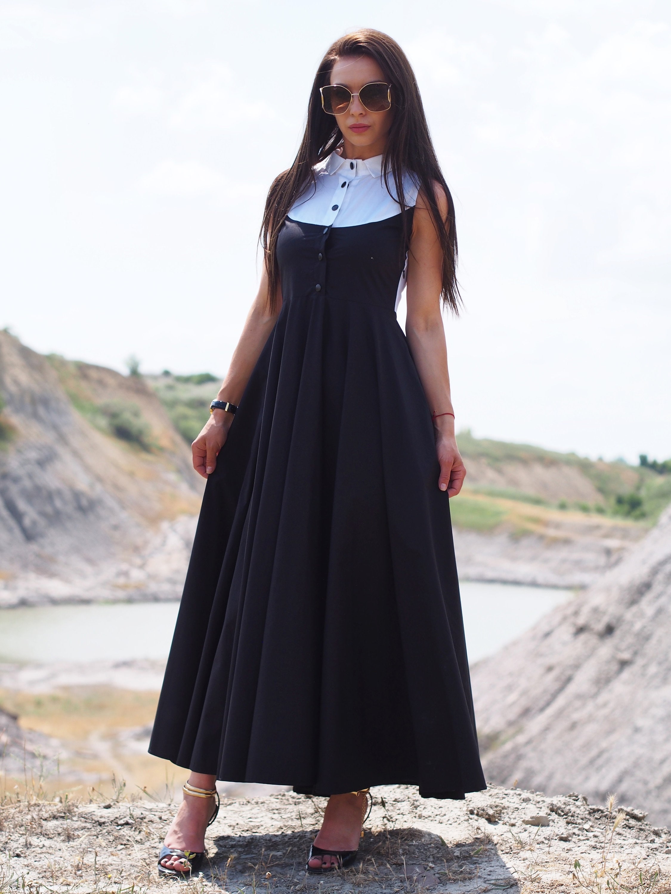 Black Sleeveless Vintage A-Line Maxi Dress with White Collar - Elegant Gothic Inspired Summer Dress with Buttons