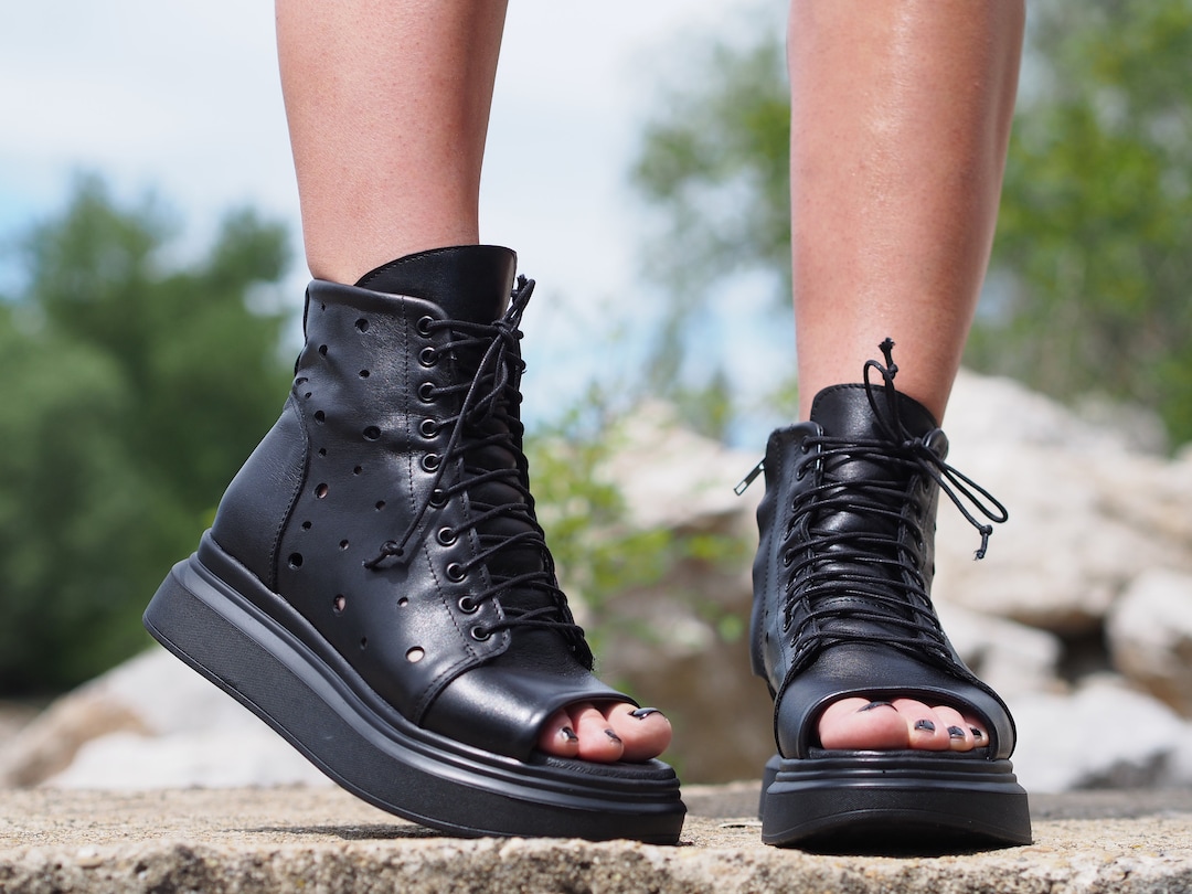 Dr martens 2025 talib 44
