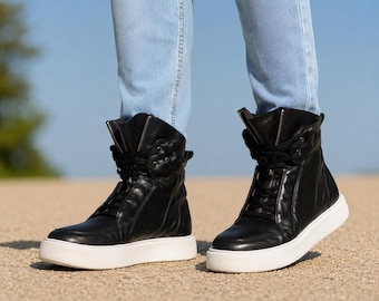 Zwarte leren sneakerlaarzen voor heren, hoge leren sneakers, handgemaakte designersneakers, casual leren laarzen voor heren