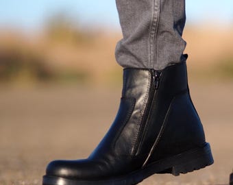 Botas de combate de cuero negro para hombre / Botas militares altas hechas a mano / 100 % cuero genuino / Zapatos de invierno resistentes y modernos