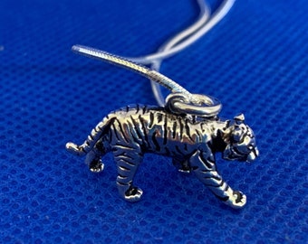 Tiger and Snake Chain pendant sterling silver.925