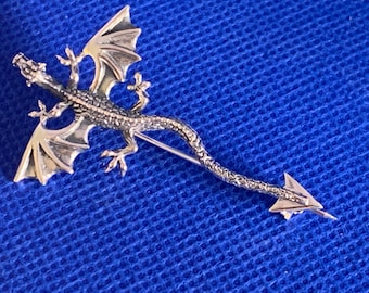 Dragon Brooch Sterling Silver fabulous great quality. Got fans