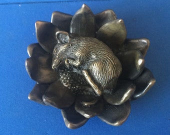 Mouse Figurine cold cast bronze sleeping in a lotus flower small fine quality made in the U.K.
