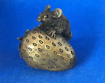 Mouse on a Strawberry Cold Cast Bronze Small Figure.fine quality made in the U.K.