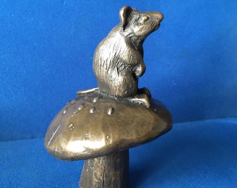 Mouse on a mushroom Cold Cast bronze. fine quality made in the U.K.