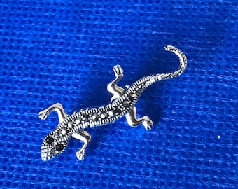 Lizard  brooch sterling silver marcasite set garnet eyes small victorian style