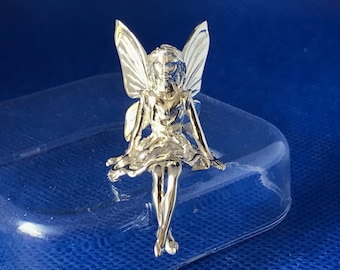 Fairy -tooth -shelf sitting  victorian style sterling silver