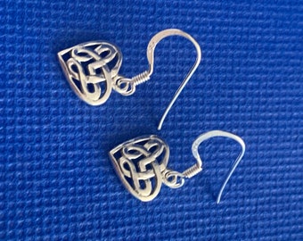 Hearts Celtic knots sterling silver drop earrings .925