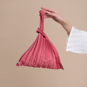 Pleated bag old pink image 1