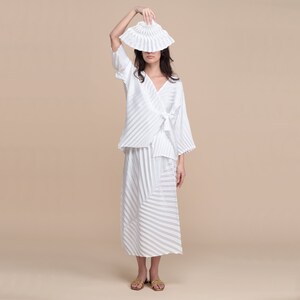 Pleated kimono white image 5