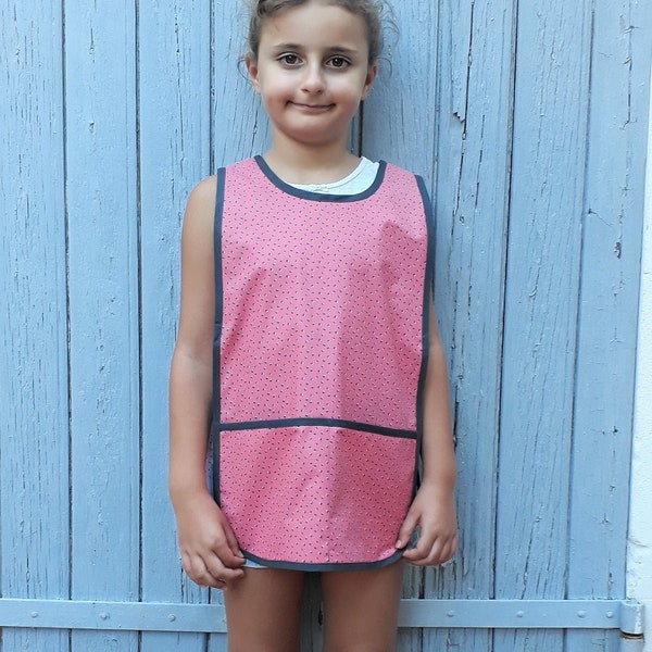 Art Smock 6-8 Year ***40% OFF SALE/SOLDE ** Apron Coral Dark Grey Trim Tablier Maternelle Scolaire  Ecolier Filles Peinture