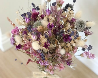 Composizione floreale naturale, bouquet di fiori secchi, bouquet di fiori di paglia secca, mazzo di fiori secchi, fiori conservati per decorazioni nuziali