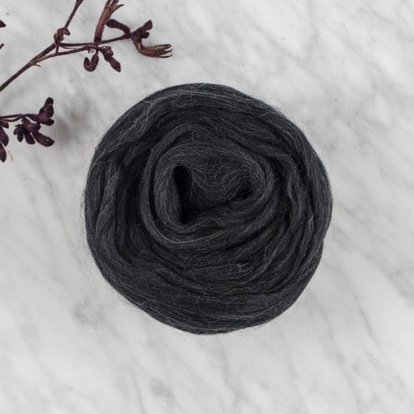 Organic Chunky Merino Wool Roving for Weaving/Spinning/Felting/Arm Knitting -  642 Coal Blend