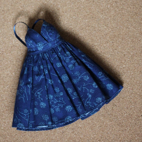 Piccolo busto Minifee Halter Abito da serbatoio (soffi della Marina)