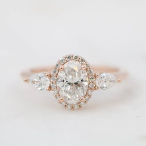 Oval Moissanite Engagement Ring // Diamond Halo Engagement Ring // Diamond Ring