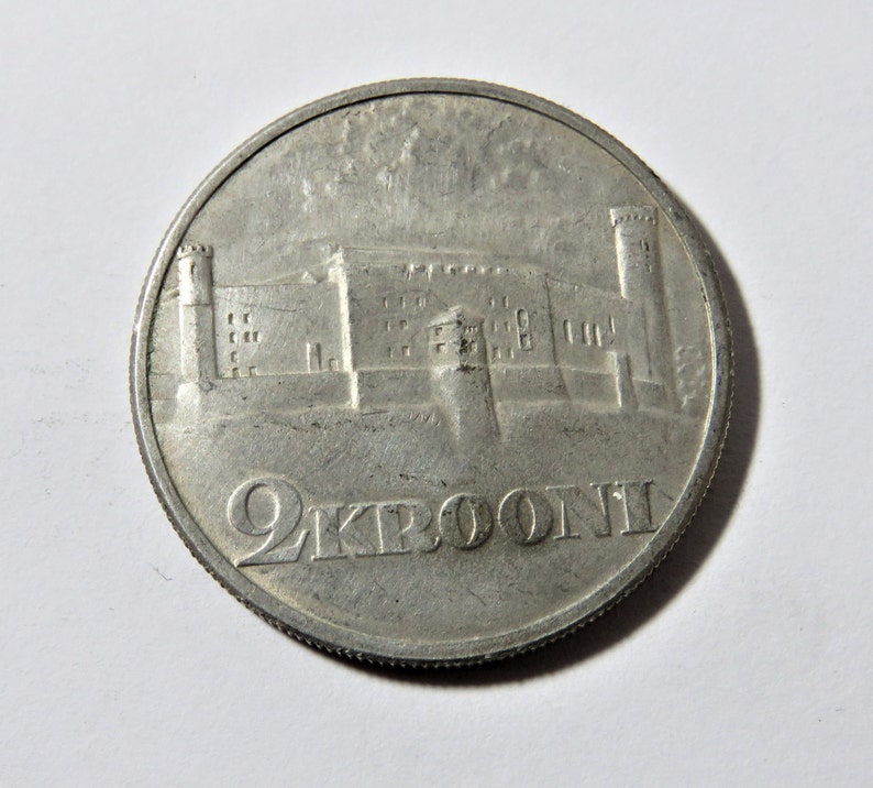 Subject One Year Type Toompea Fortress at Talinn Estonia 1930 Silver 2 Krooni Coin