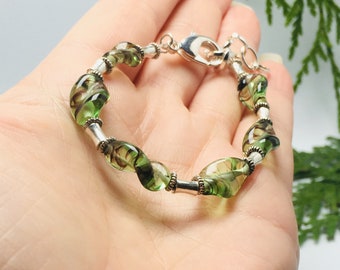 Twisted Green Glass and Silver Beaded Bracelet