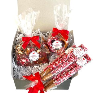 Valentine&#39;s Day Chocolate Pretzel Gift Box With Hearts - Gift For Him / Gift For Her / Valentine&#39;s Day Gift Box / Valentine Pretzels