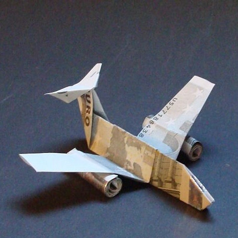 Origami Faltanleitung Flugzeug image 2