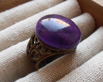 Antique signet ring surmounted by an amethyst | Haleane