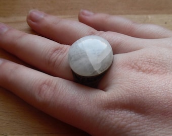 Antique signet ring in white labradorite - Moonstone | Zareluni