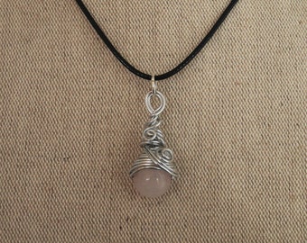 The Tournicotas | Fairy pendent | pink quartz