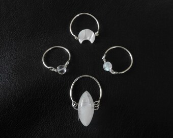 The lunar cycle - 4 silver rings (quartz crystal, moonstone, peristerite and mother-of-pearl) - Moon Reflection Collection