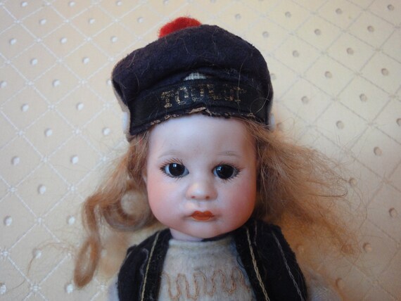 One Antique Doll Sfbj Pouty 252 Le Boudeur Closed Mouth